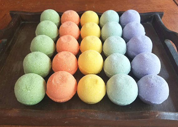 100 Bath Bombs, 2 sizes